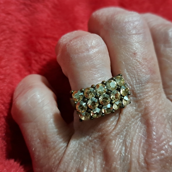 Bling Ring - Costume - Picture 1 of 4